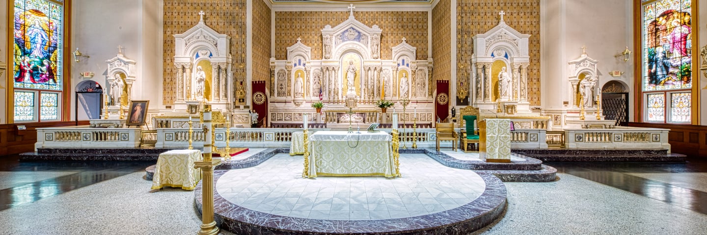 The altar at Gesù Parish